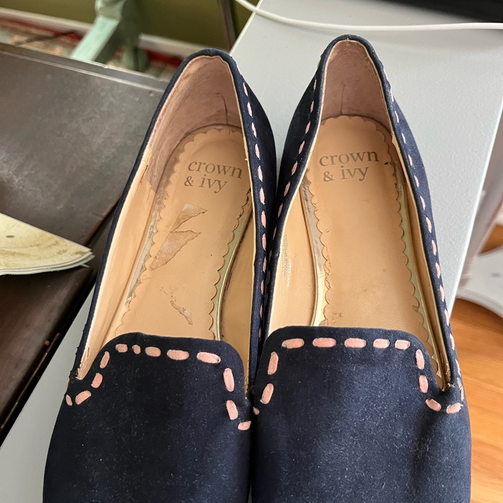 Crown & Ivy Women's Navy and Pink Loafers